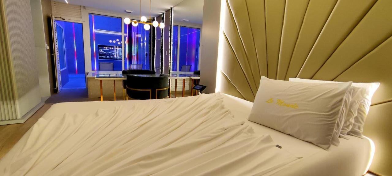 Love hotel Le Monde (adults Only) 2*