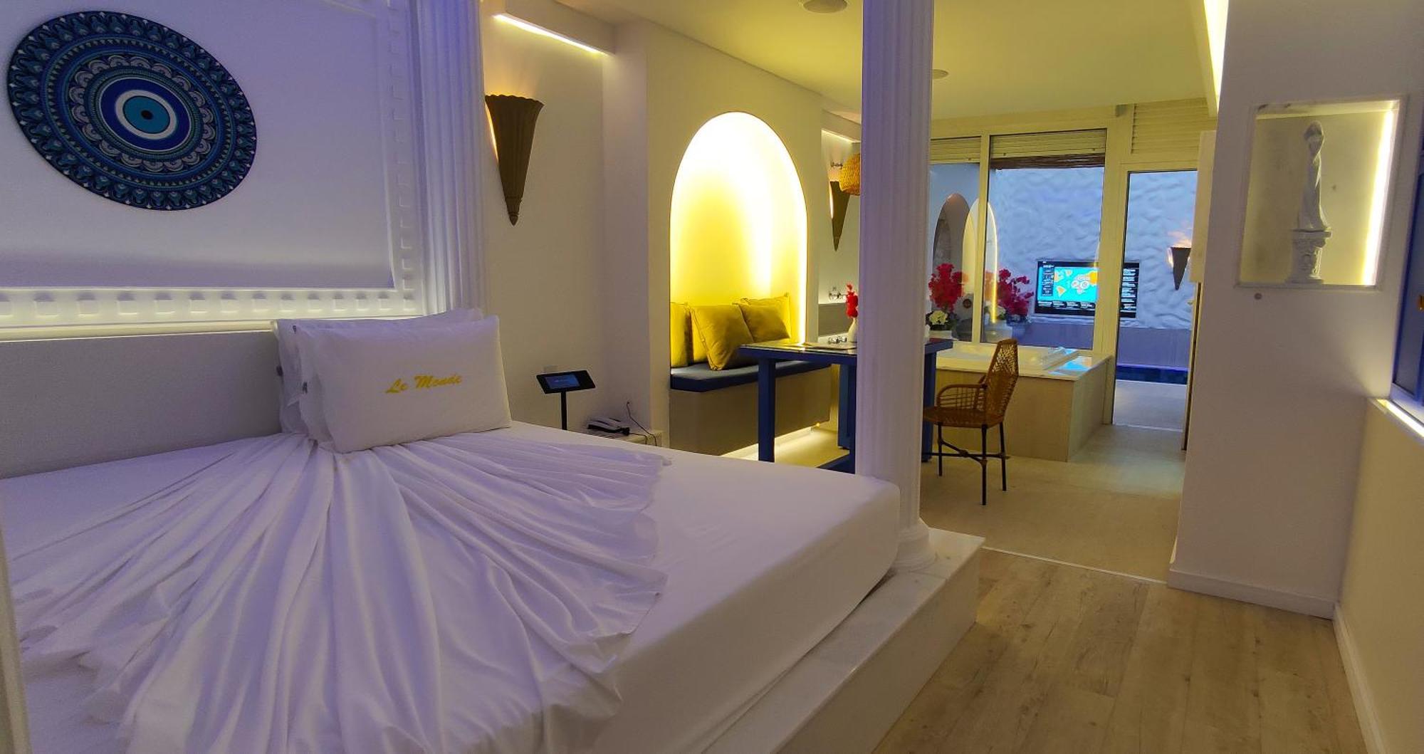 Le Monde (adults Only) Love hotel